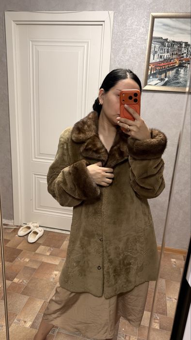 Продам норковую шубу