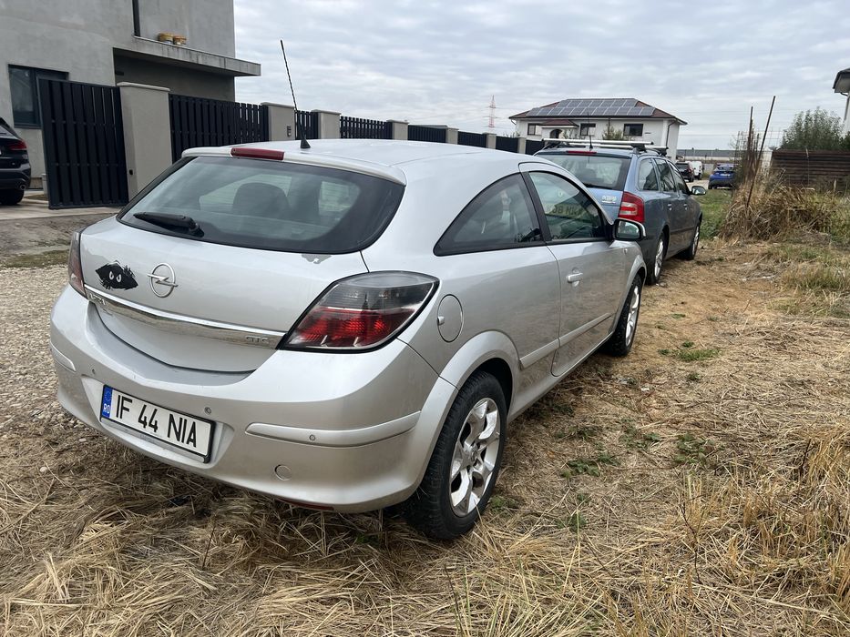 Vand opel astra h sau schimb cu logan 2012