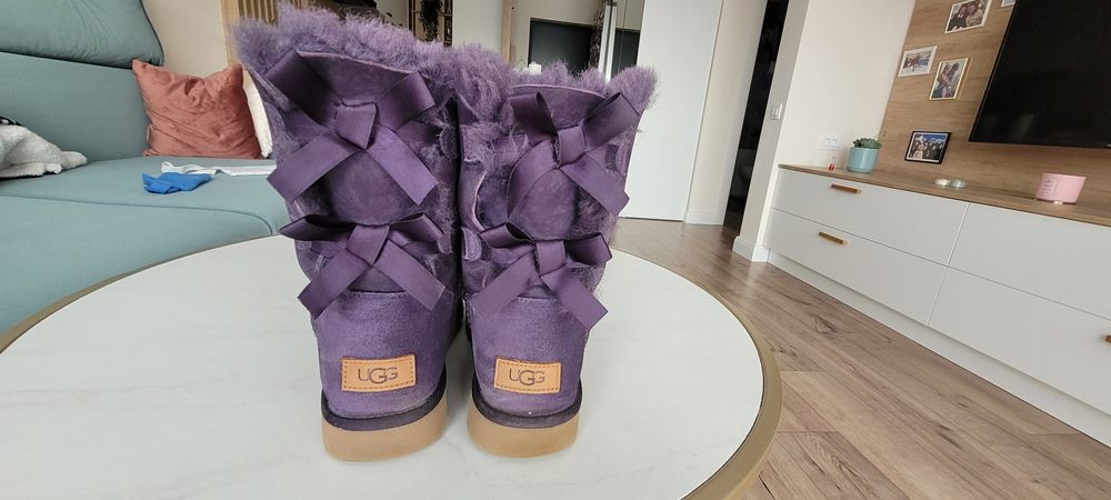 Cizme UGG cu fundițe, originale