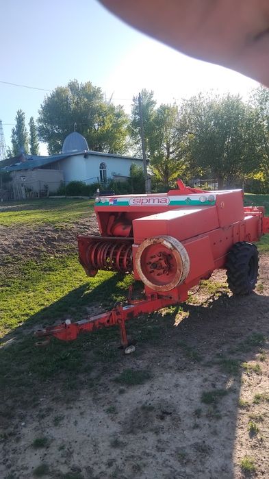 Пресс-подборщик.