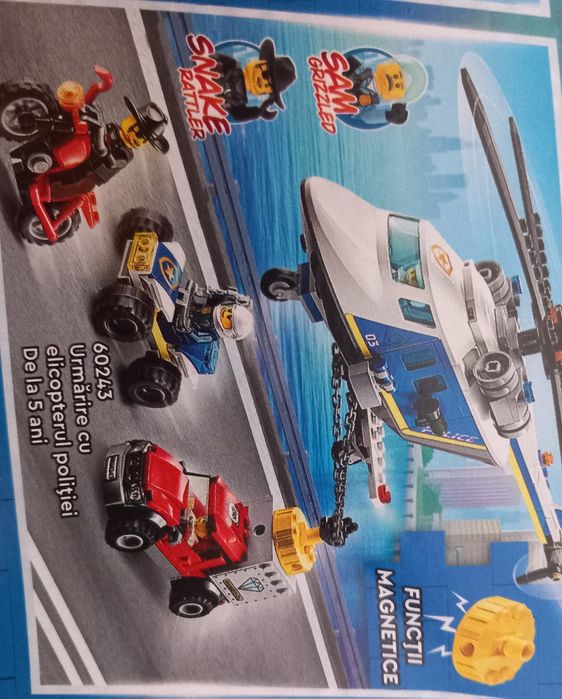 Lego Friends Lego Jeep și Lego City în cantități de aproximativ 7 kg