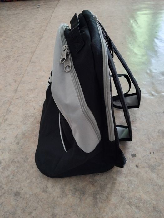 Продаю рюкзак фирма errea