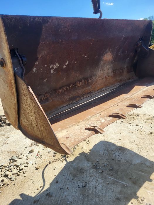 Cupa multifunctionala buldoexcavator jcb komatsu cat case