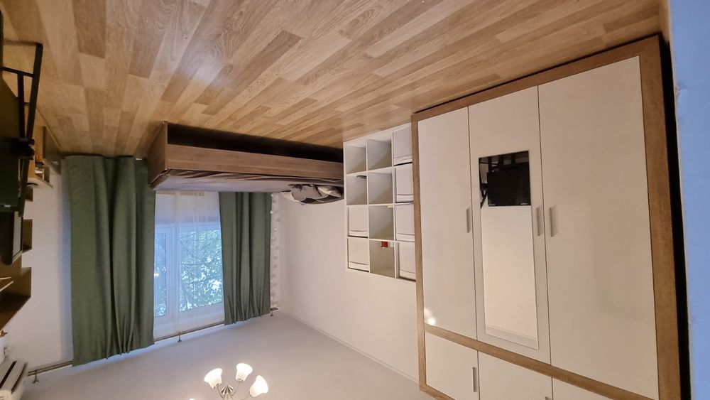 Închiriez garsoniera