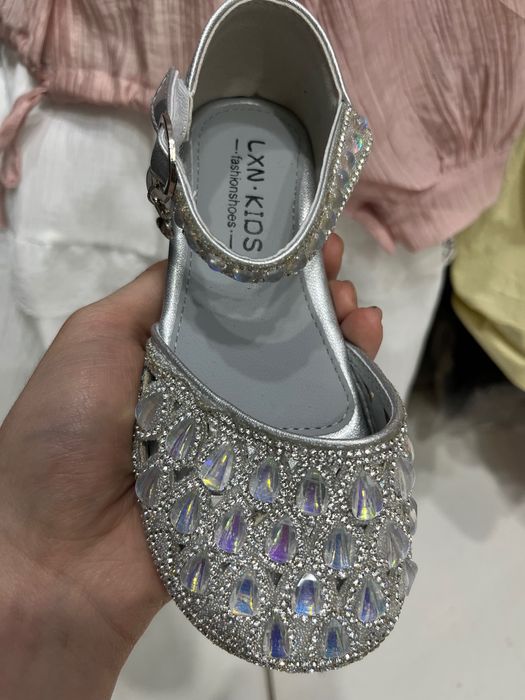 Детский обувь купит не забудь