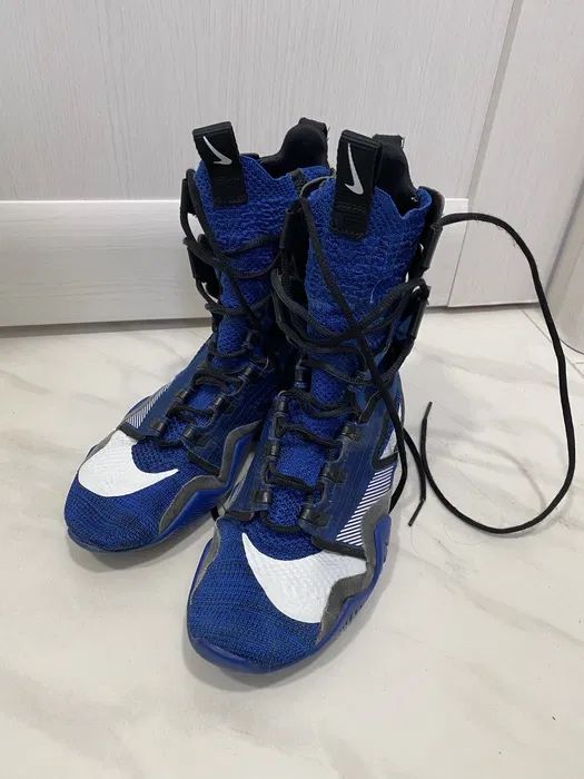Vand ghete box nike hyperKO2