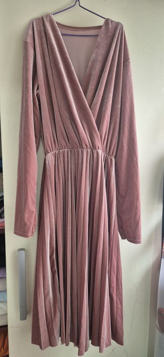 Vand rochie măsura 38/40