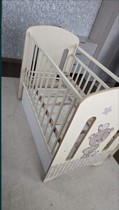 Отдам детскую кроватку