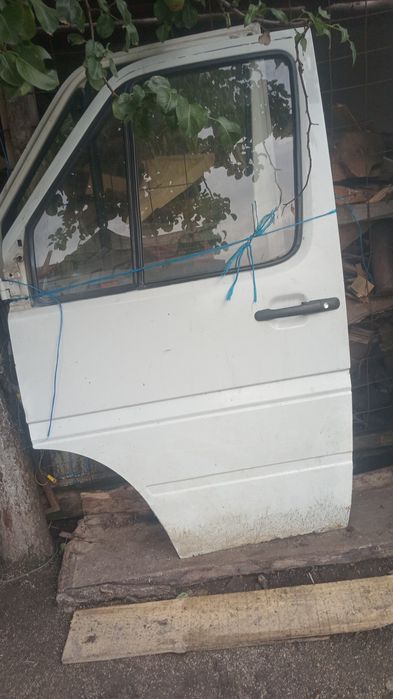 Vind usi lt 35 in stare buna