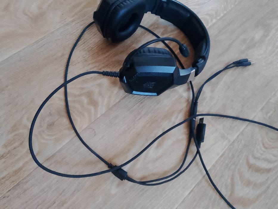 Продам игровые наушники