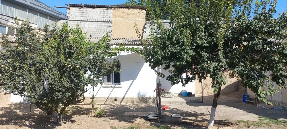 Продается 4 комнатный дом в городе Янгиюль