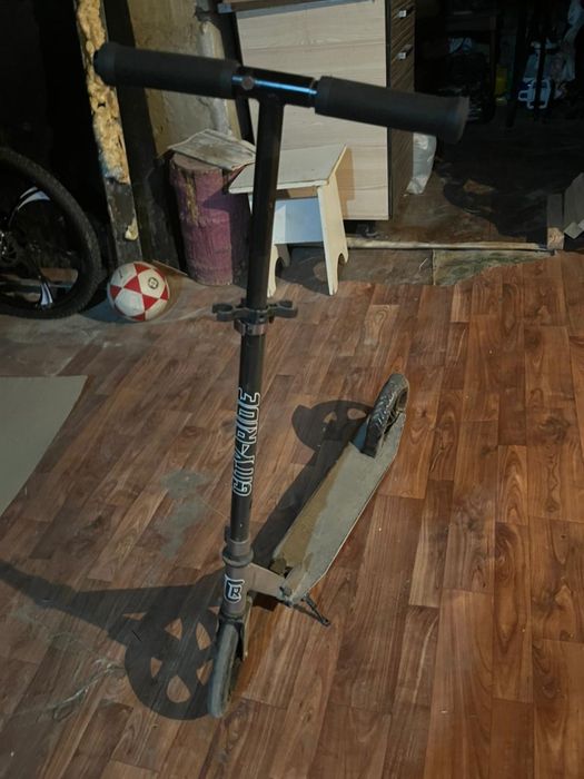 Продам самокат б/у