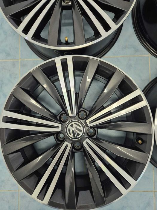 Jante 18 inch Originale VW Tiguan 2 5NA AllSpace R18 Nizza Graphit