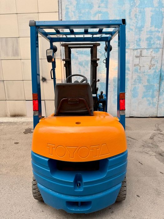 Вилочный Погрузчик Toyota 6FGl15