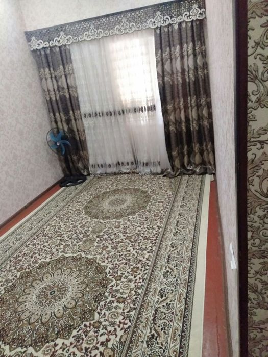 2 ХОНАЛИ УЙ Сотилади — Чирчик шаҳрида, тайёр ҳужжатлар билан!