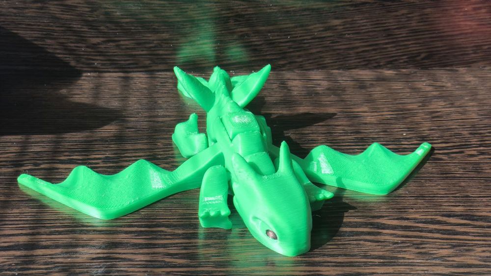 Фигурка дракона - зубастика