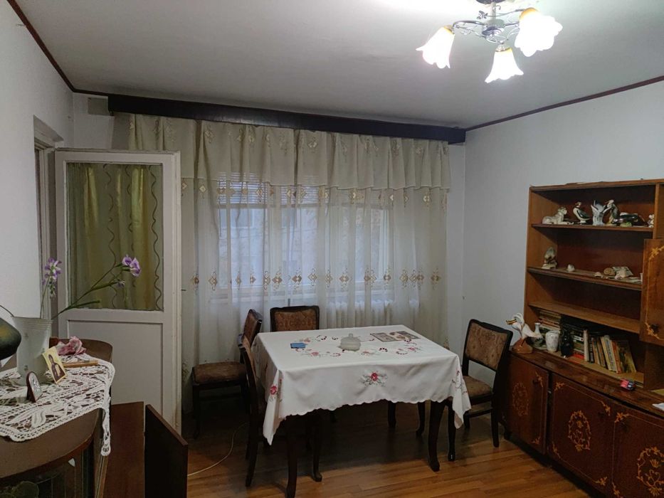 Apartament 3 camere / Etajul 2 / Zona Industriala / Tecuci