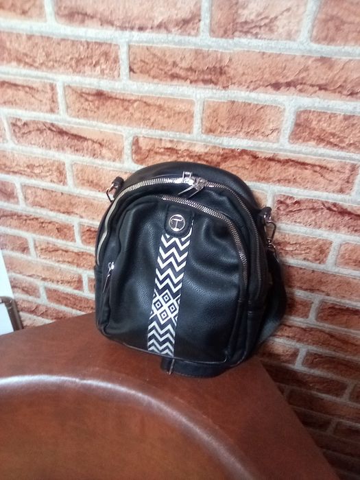 Rucsac negru tip geanta