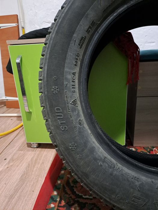 Продам зимние шины