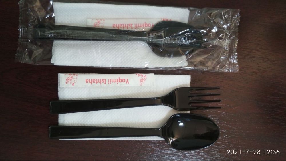 Одноразовые вилка и ложка для мороженое и приборы