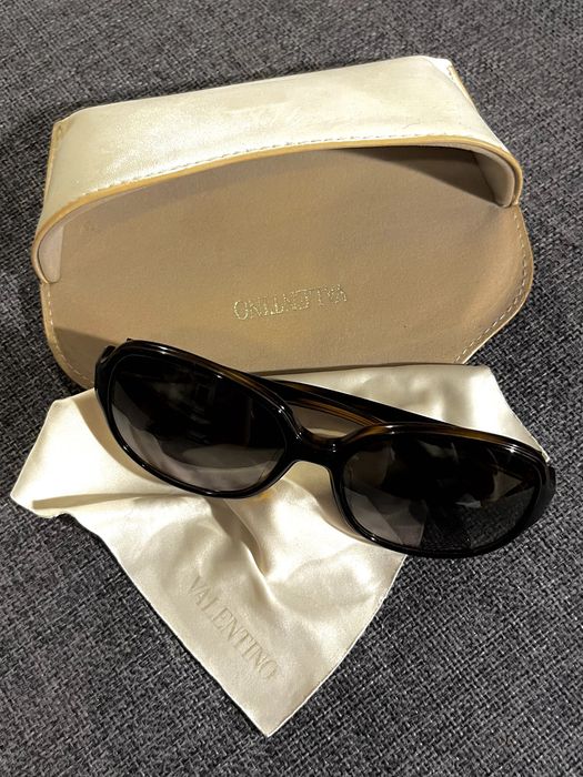 Слънчеви очила Valentino с оригинален кожен калъф