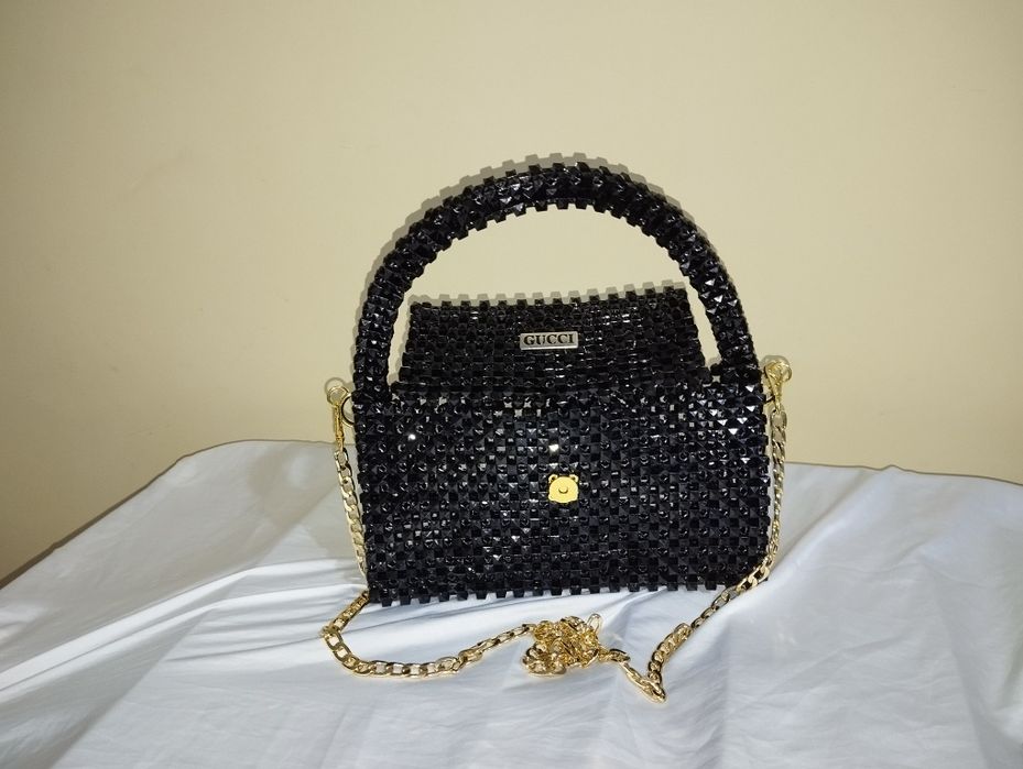 Сумка из бусина размер  30×15 см