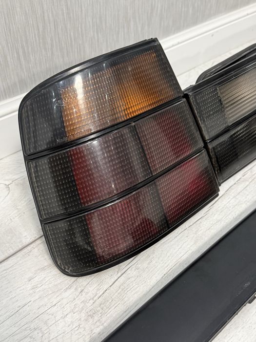 Hella Dark задние плафоны на BMW e34