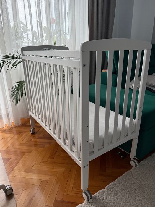 Vând Pătuț bebe 350 lei