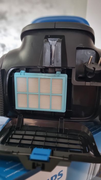 Aspirator fara sac Philips PowerPro Active, 650 W