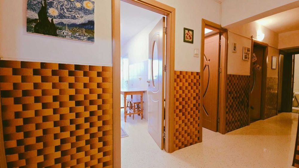 Apartament 3 camere de închiriat – Strada Poienelor nr. 2A, Brașov