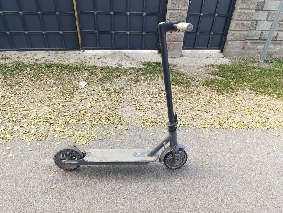 Продам два электро самоката