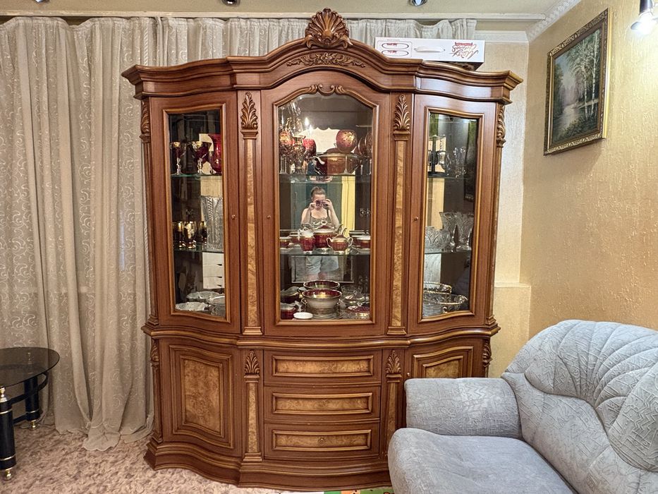 Сервант / буфет