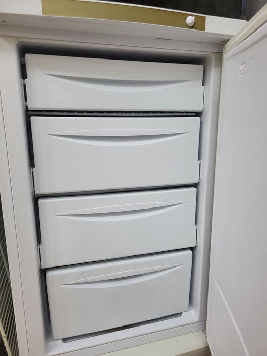 Морозильник Indesit
