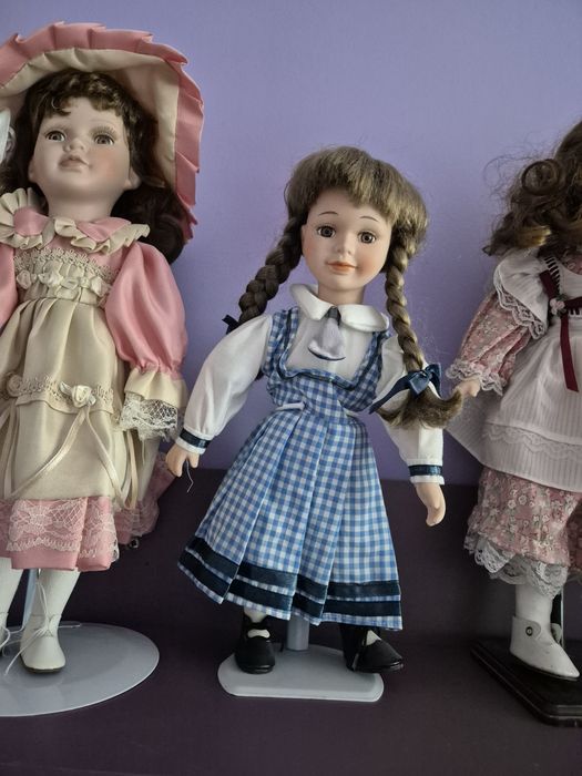 Продавам порцеланови кукли