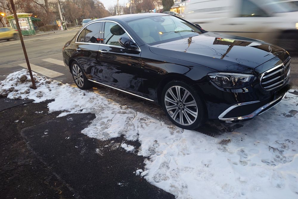 Mercedes Benz E 300 e 4matic