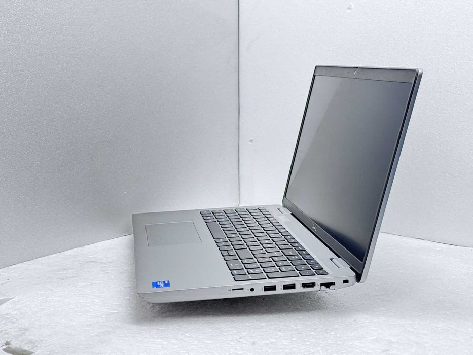 реновиран Mobile Workstation Dell Precision 3561 15.6" i7-11850H 32GB 1020 клас А Гаранция