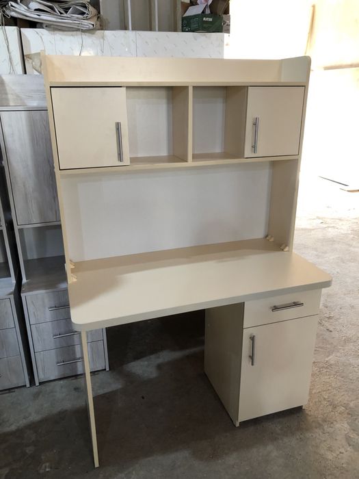 Katta eshak porno bilan etuk ayollar