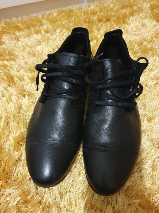 Pantofi din piele marime 42