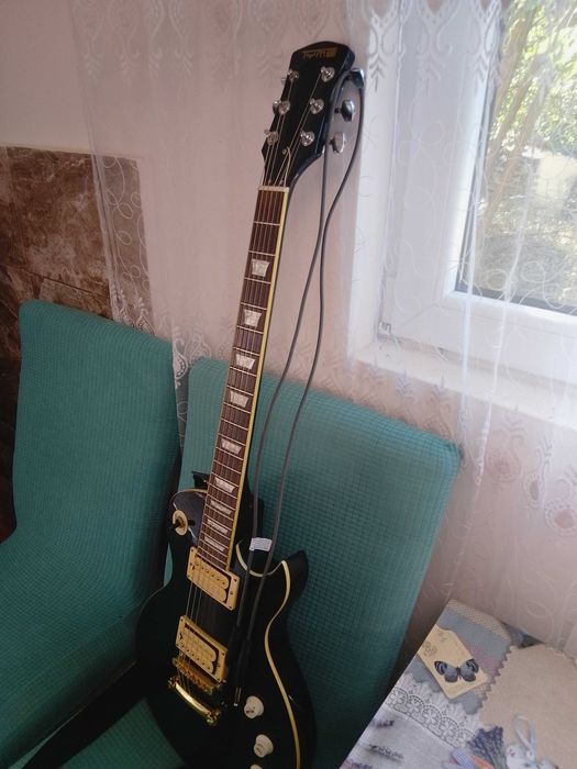 Vând chitara electrica