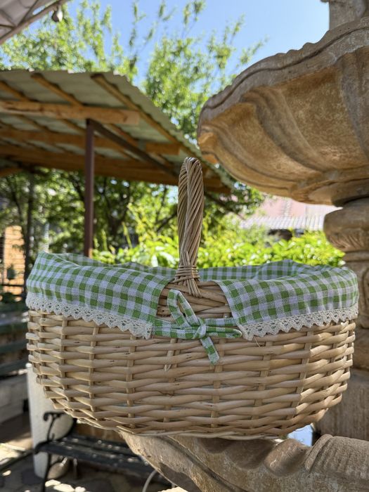 Корзина плетенная