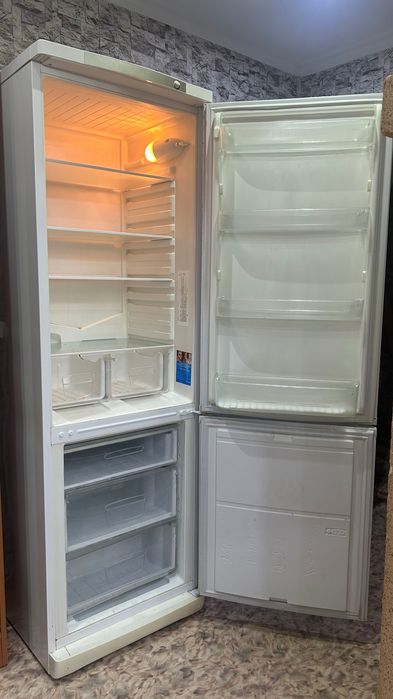 Холодильник Indesit