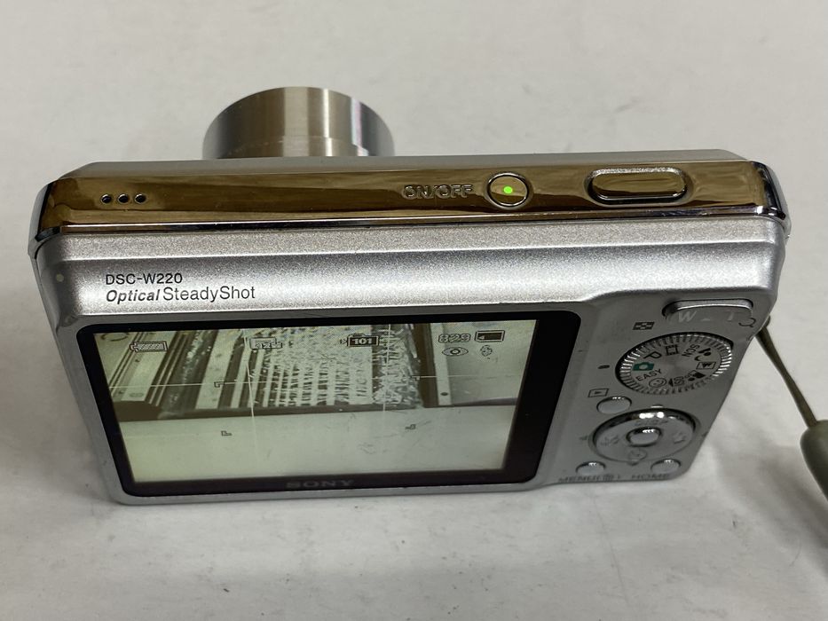Aparat foto Sony CyberShot DSC W 220