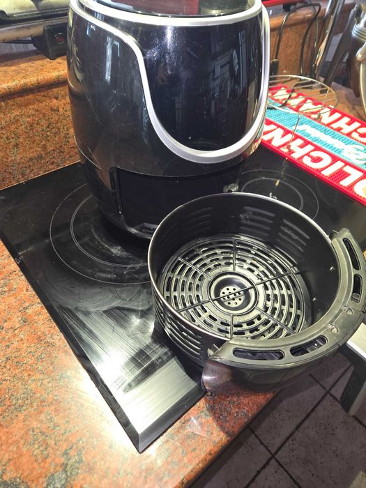 Еър Фрайър  Home Essentiales 1500w 6,5l