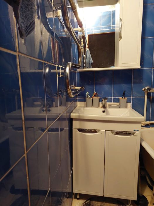 Продам шкаф вместе с раковиной