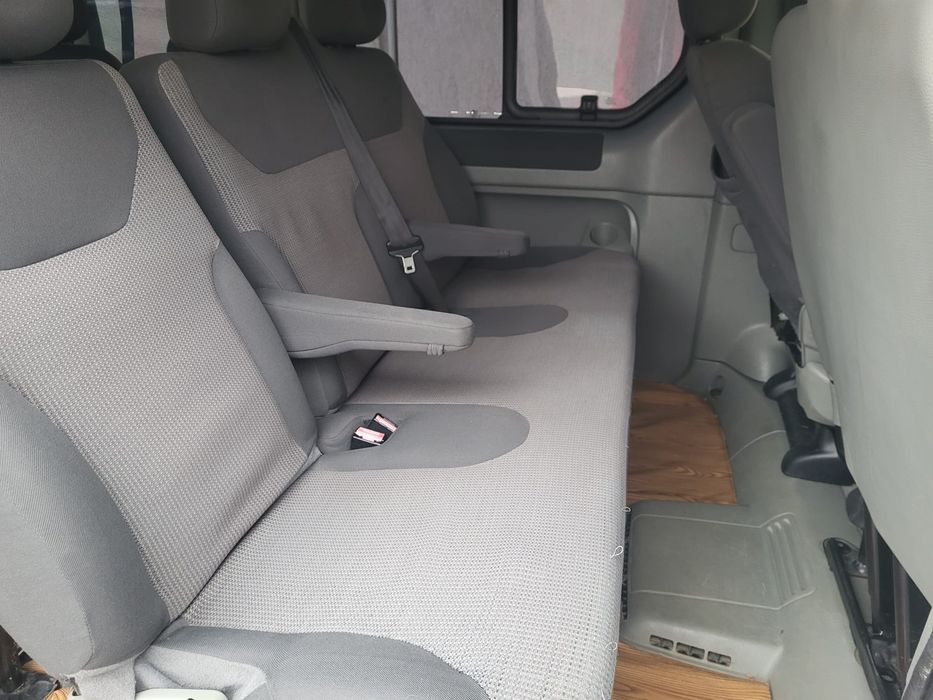 Propietar vând  Opel vivaro sau schimb cu vw  B7!