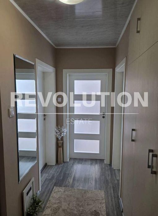 Дава се под наем Двустаен апартамент в Варна, Левски - 65 кв.м за 498.27 € - Снимка #4