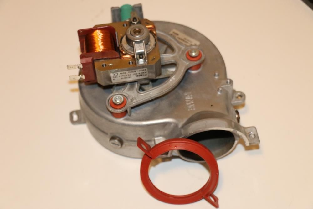 Ventilator centrala termica Ariston 30 W BIS, EGIS, Clas