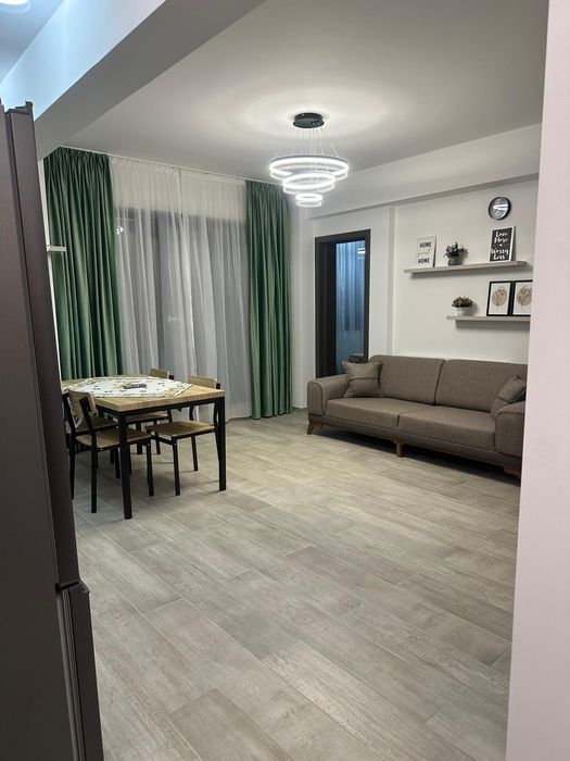 Apartament 3 camere .Mamaia Sat.Doar pe termen lung.