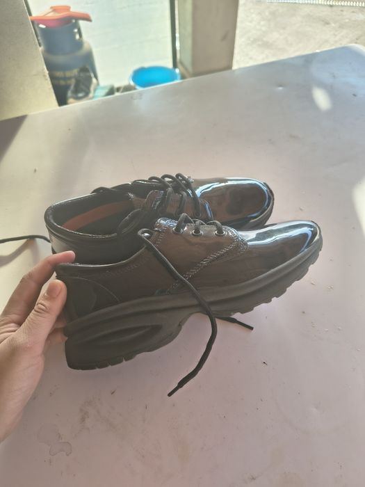 Pantofi eleganți lucioși, mărimea 38