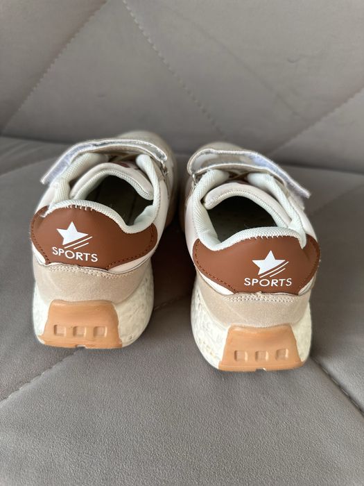 Продаются детские кросовки